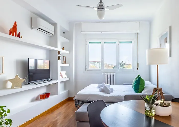 Trilocale In Via Pogatschnig 40 -- San Siro-rho Fiera-duomo